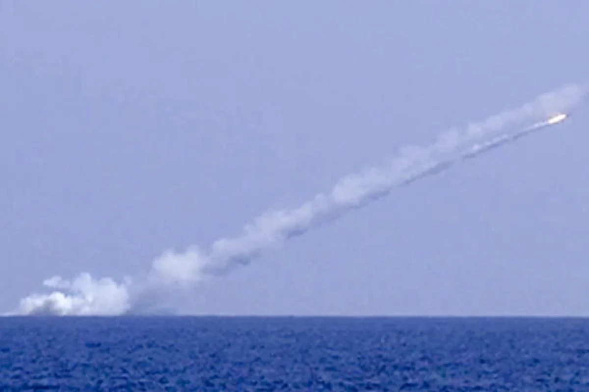 Defence Express оцінив залп «Калібрів» у Чорному морі після удару по Новоросійську