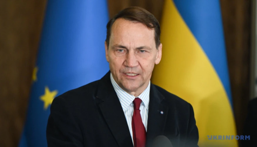 Сікорський запропонував створити «Європейський легіон» за участю українських ветеранів