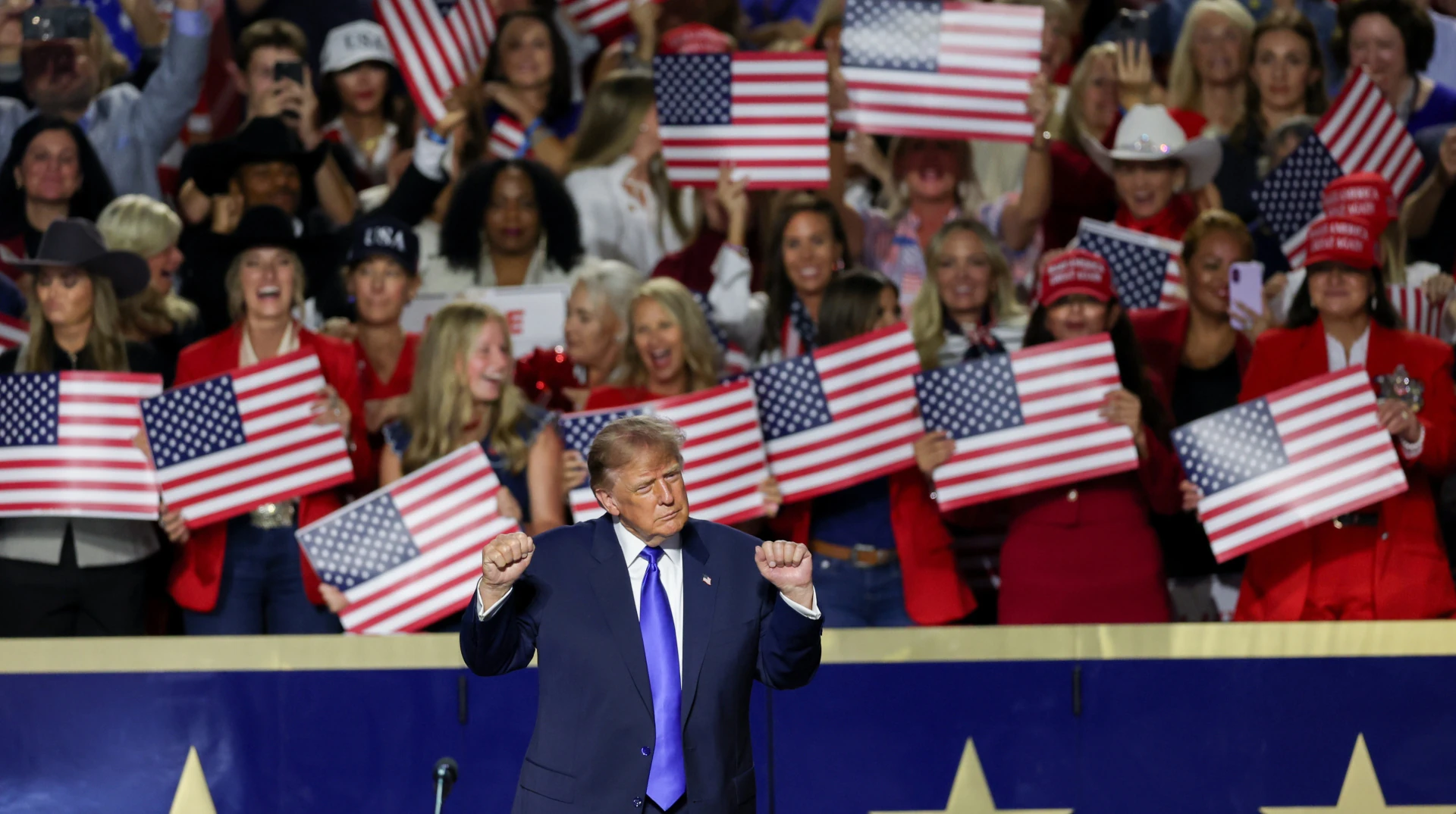 Трамп пообіцяв виплатити по 5 тисяч доларів кожному дорослому американцю у разі перемоги республіканців